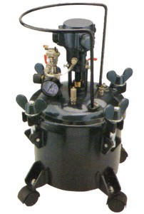 Zbiornik ciśnieniowy z mieszadłem pneumatycznym na kółkach MP10